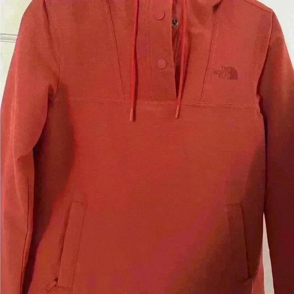 The North Face pull over windwell - Picture 3 of 6